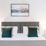 Stylish Luxury Large 4br Kingbed Lejlighed *