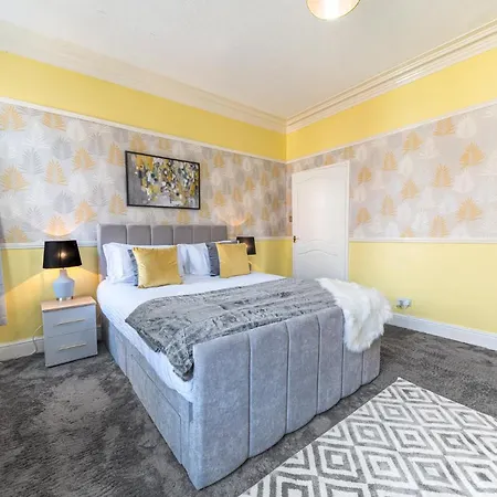 Apartment Stylish Luxury Large 4br Kingbed Barrow-in-Furness