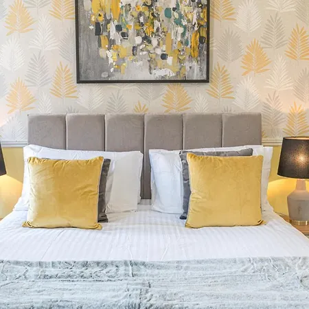 Stylish Luxury Large 4br Kingbed * Barrow-in-Furness