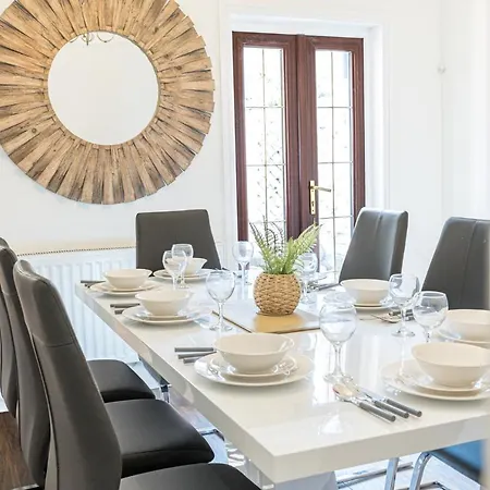 Stylish Luxury Large 4br Kingbed Apartmán *